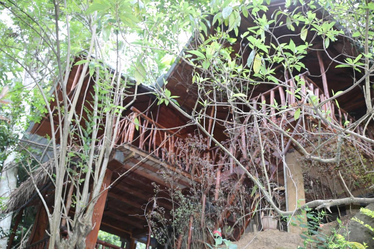 Jungle Face Inn Элла Экстерьер фото