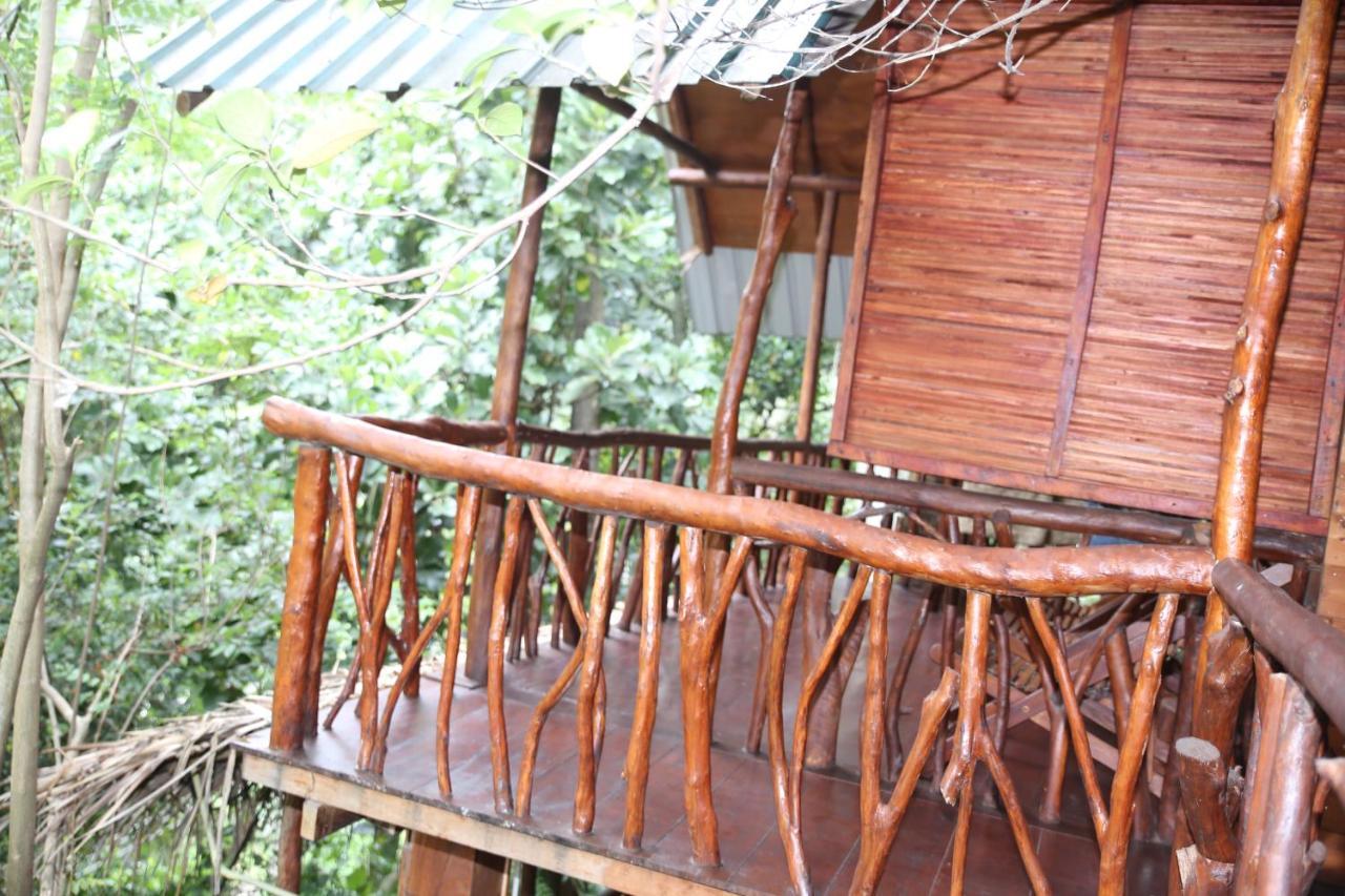 Jungle Face Inn Элла Экстерьер фото
