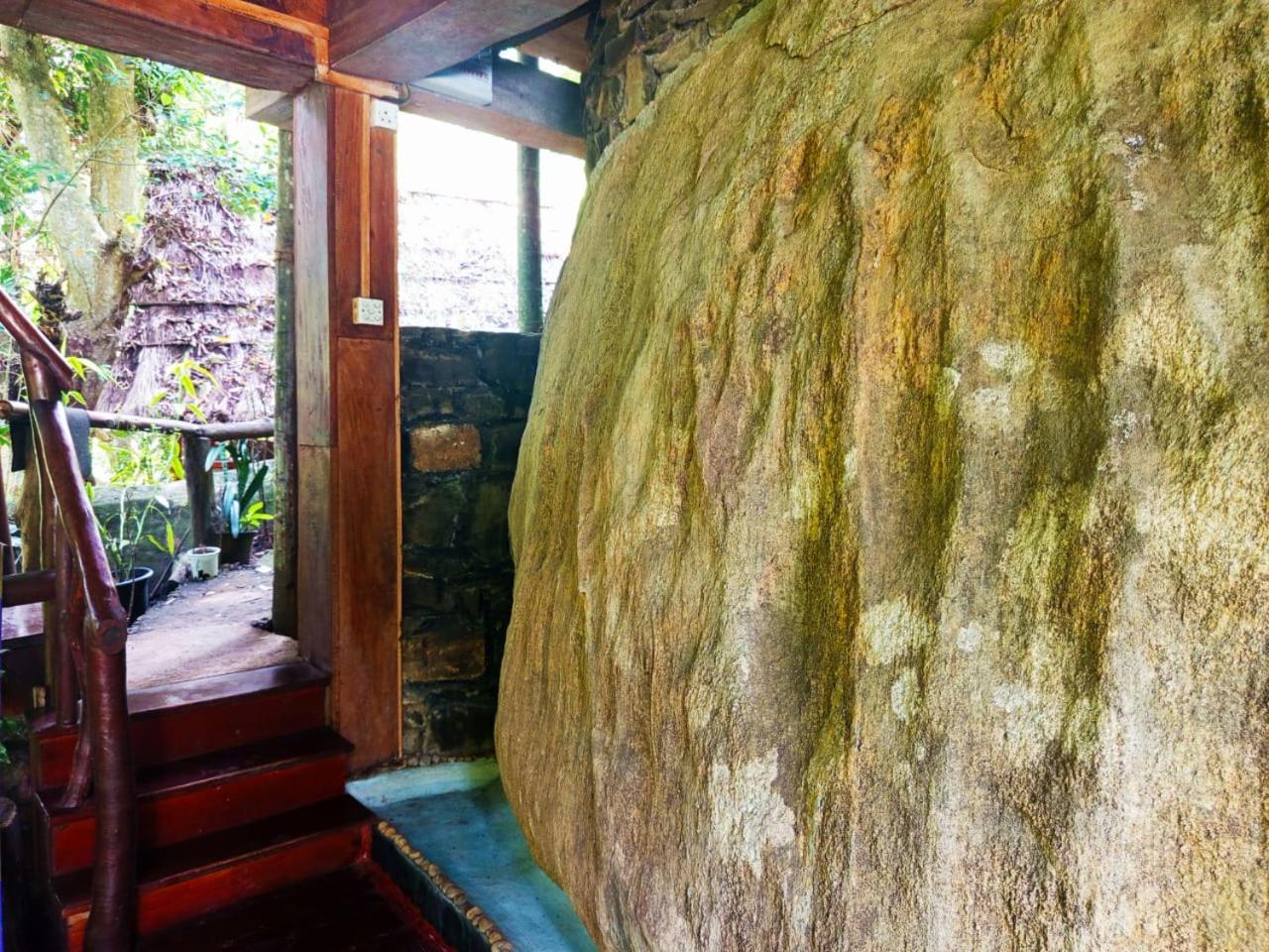 Jungle Face Inn Элла Экстерьер фото