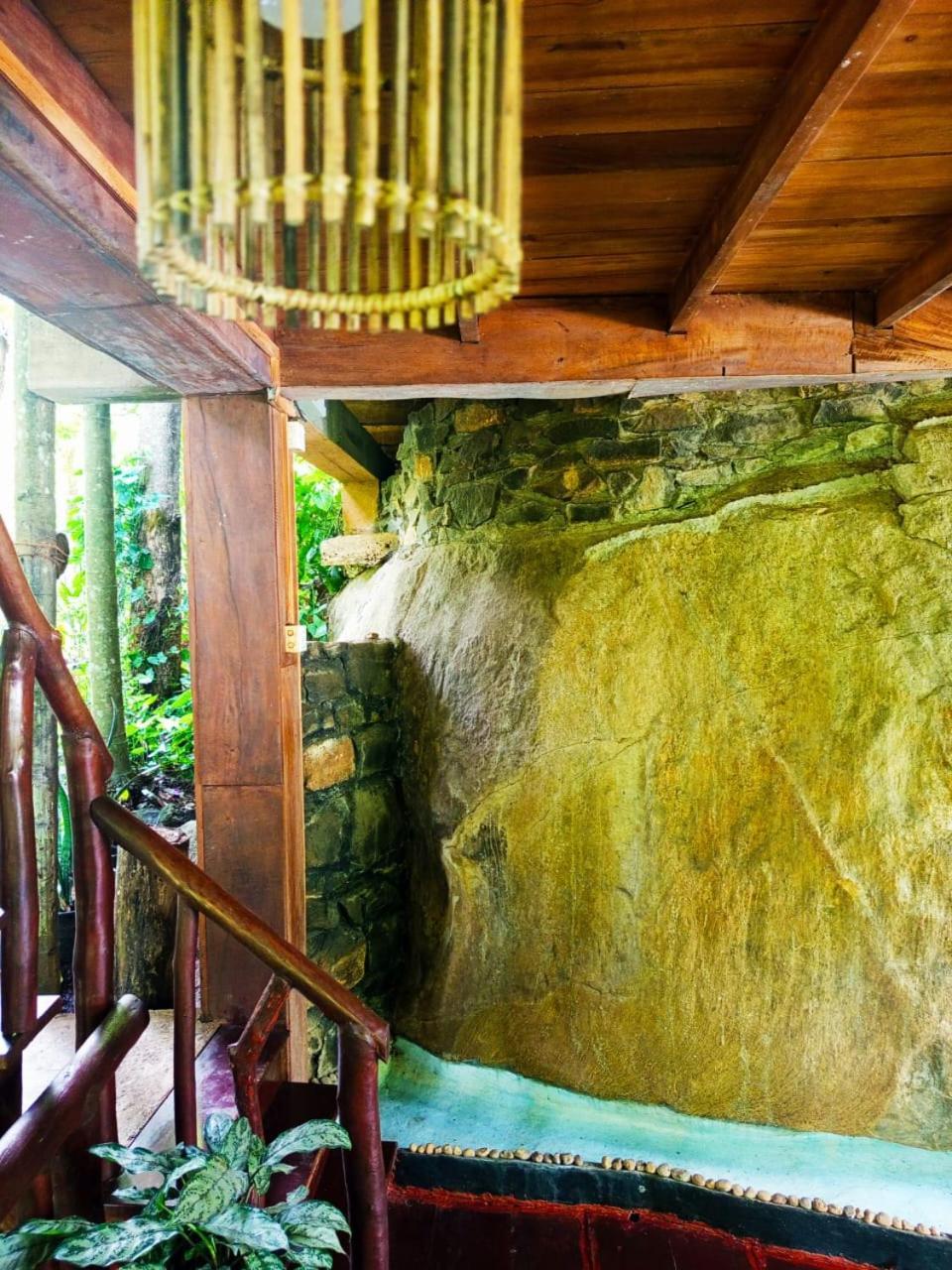 Jungle Face Inn Элла Экстерьер фото