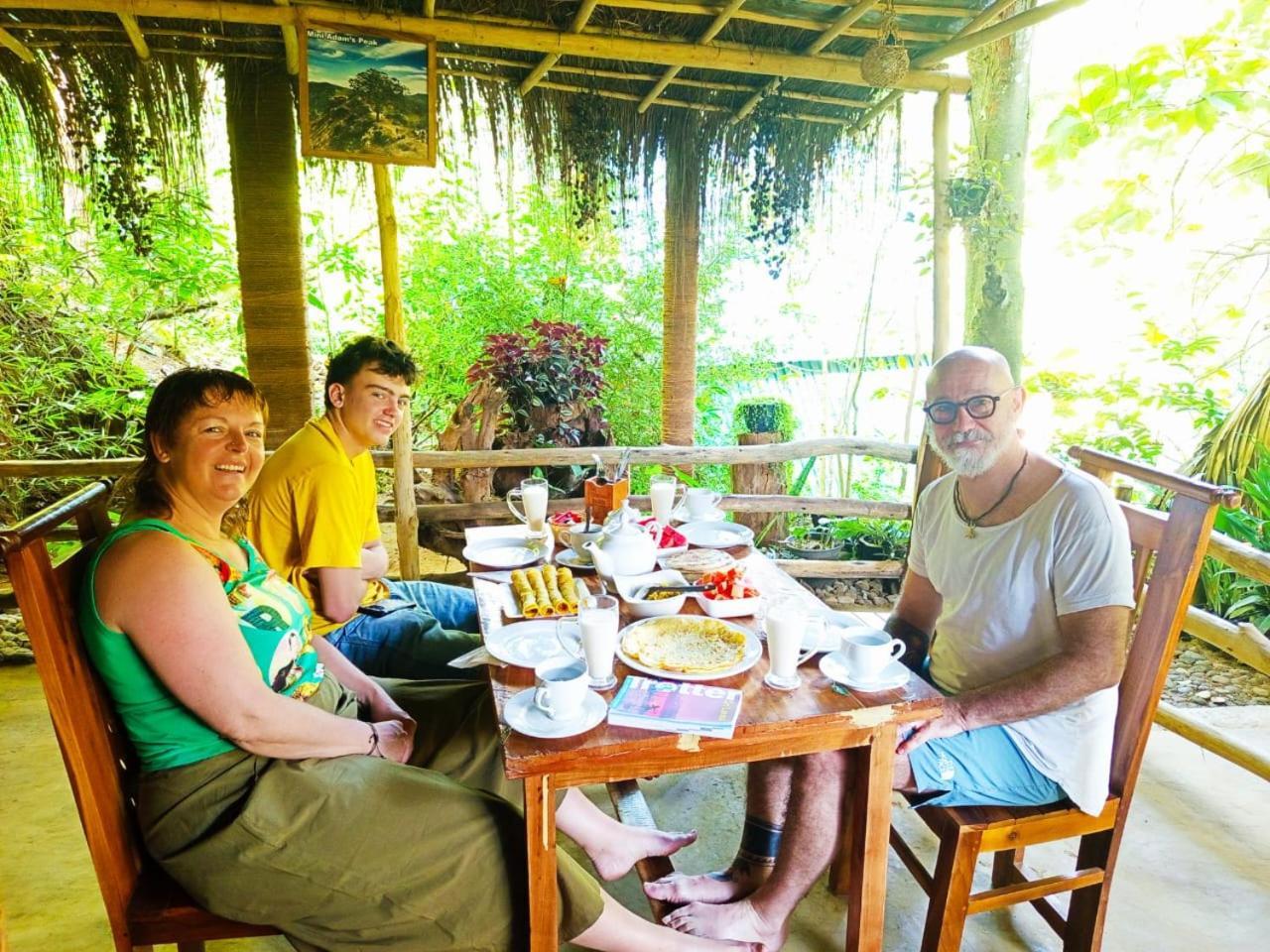 Jungle Face Inn Элла Экстерьер фото
